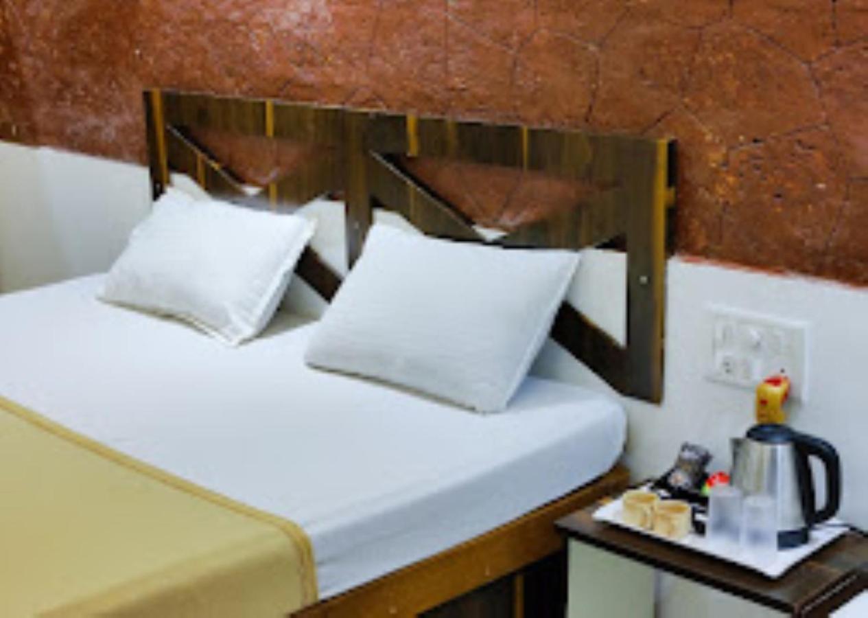 Blue Sea Beach Resort Mālvan Εξωτερικό φωτογραφία