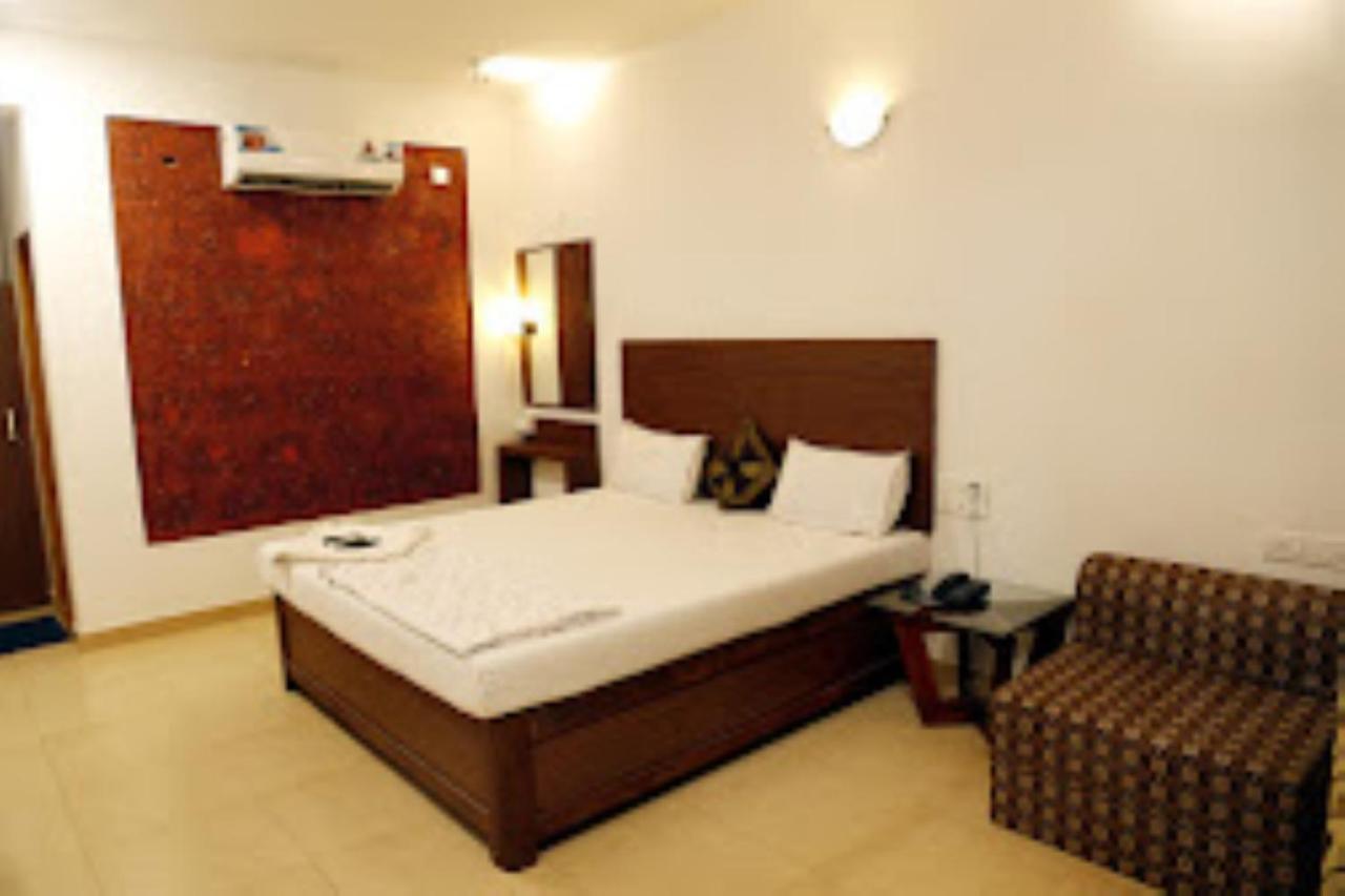 Blue Sea Beach Resort Mālvan Εξωτερικό φωτογραφία